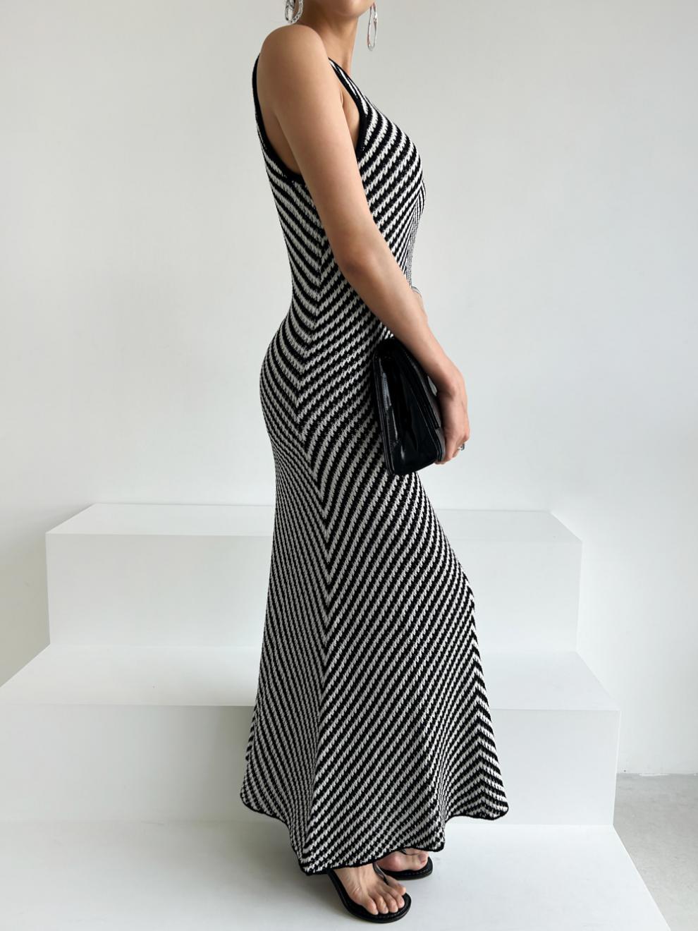 ✨ Chic & Sleek: Striped Sleeveless Bodycon ✨